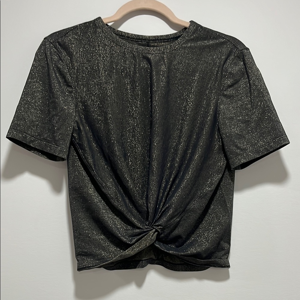 Lululemon Black sparkly cropped shirt, tie in the middle
